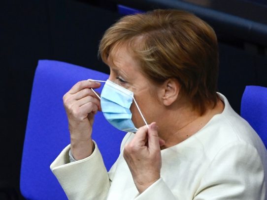 Merkel pide nuevas medidas restrictivas contra el coronavirus