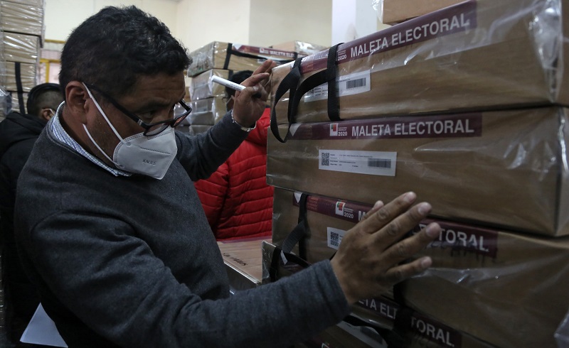 El coronavirus frena el voto de bolivianos en Chile y Panamá