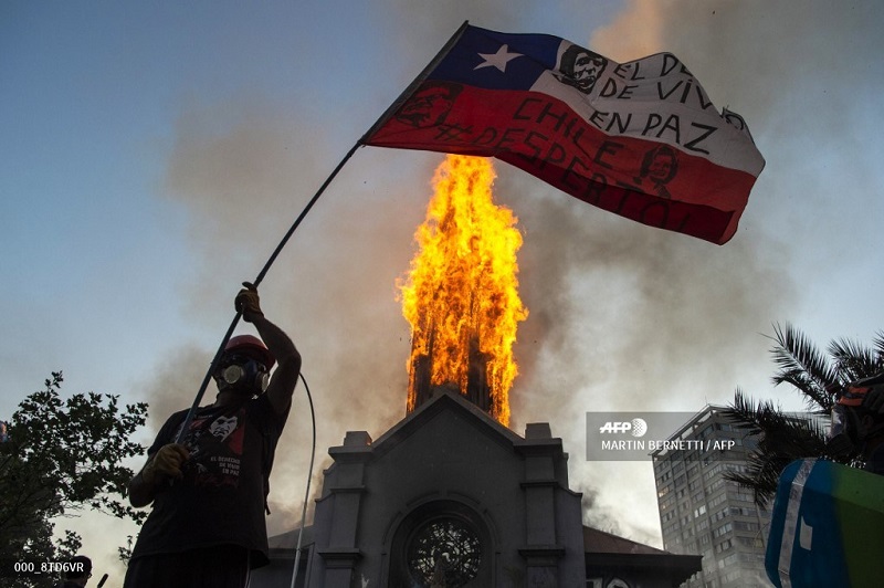 Casi 600 detenidos en Chile durante jornada de conmemoración de protestas