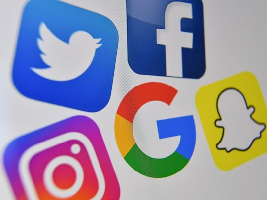 Turquía impone fuertes multas a las principales redes sociales