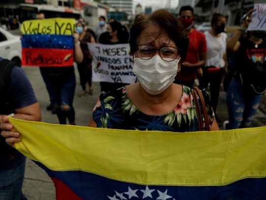 Venezolanos varados en Panamá claman por vuelo humanitario para regresar a su país
