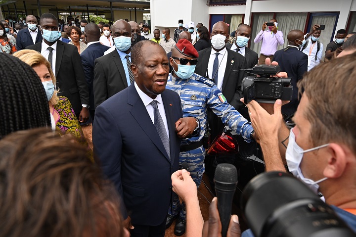Primeros resultados en Costa de Marfil dan al presidente Ouattara como claro ganador