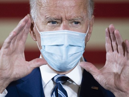 Biden anuncia equipo científico para enfrentar al coronavirus