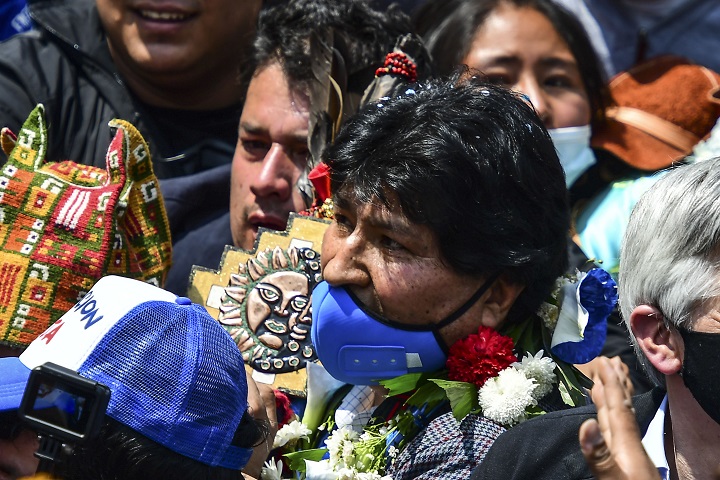 Evo Morales dice que la pandemia es parte de una guerra biológica