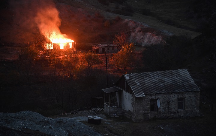 Futuro incierto para Nagorno Karabaj tras la derrota militar