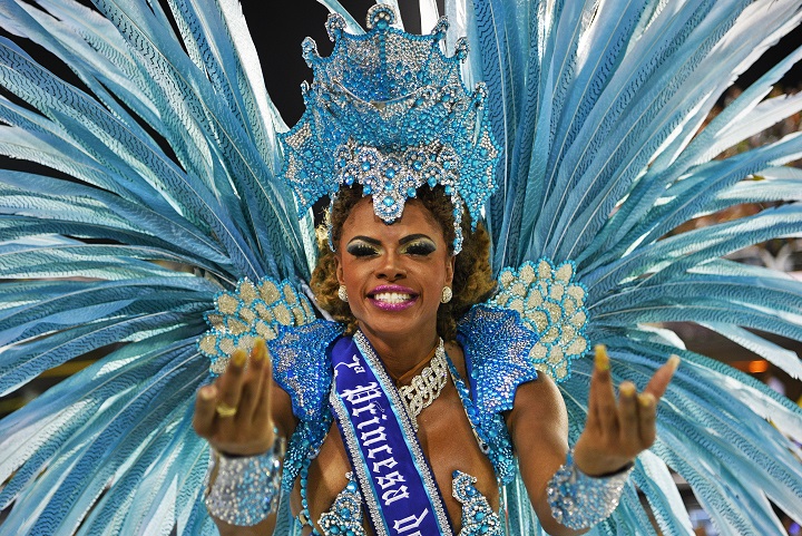 Rio estudia realizar su Carnaval en julio debido a la pandemia
