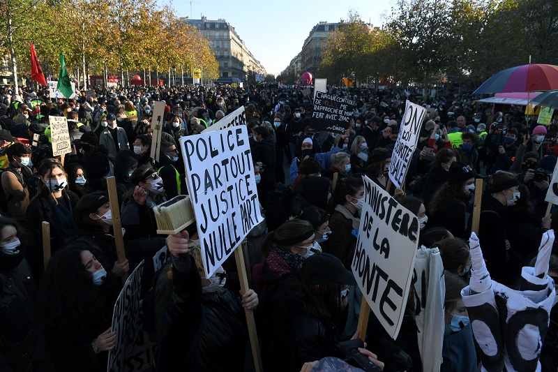 Los franceses salen a las calles para protestar contra proyecto de ley de seguridad