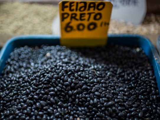 Los precios de los alimentos se disparan en Brasil