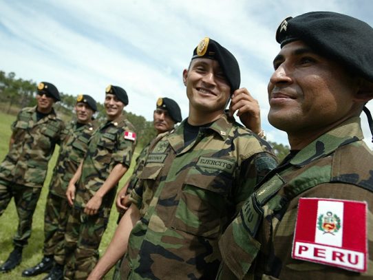 Perú estudia que militares se sumen a lucha contra la delincuencia