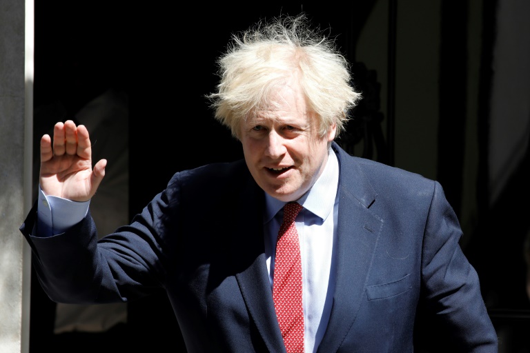 Boris Johnson promete no "abandonar" Hong Kong 25 años después de su retrocesión a China