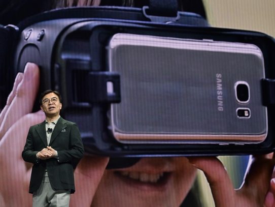 Samsung presenta "humanos artificiales" capaces de expresar emociones