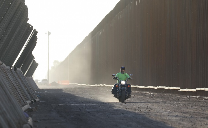 México plantea a EE.UU. mantener restricciones en la frontera hasta el 21 de septiembre