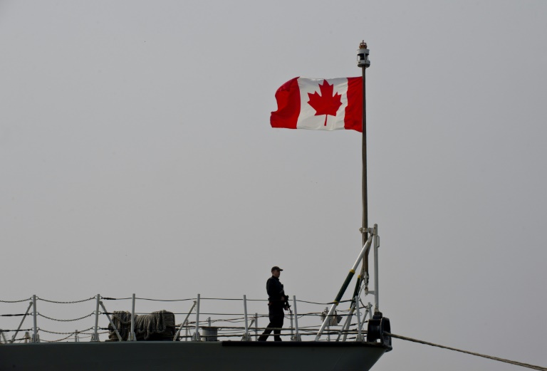Una militar canadiense muerta y cinco desaparecidos tras la caída de un helicóptero de la OTAN en mar Jónico