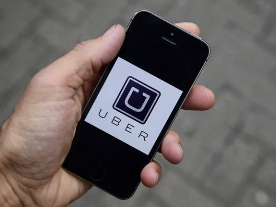 Tribunal de Londres reconoce que conductores de Uber tienen derechos de empleados