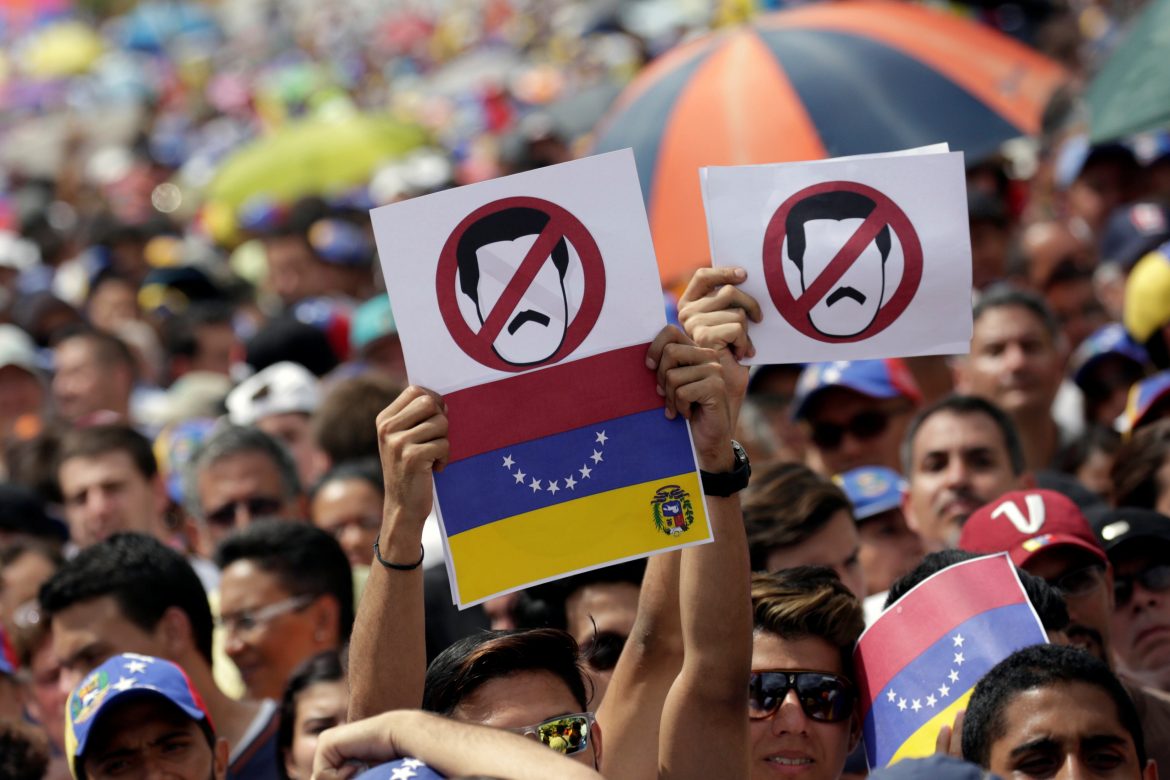 Oficialismo venezolano marchará en paralelo a oposición el 23 de enero
