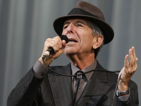 Leonard Cohen, poeta del rock, muere a los 82 años