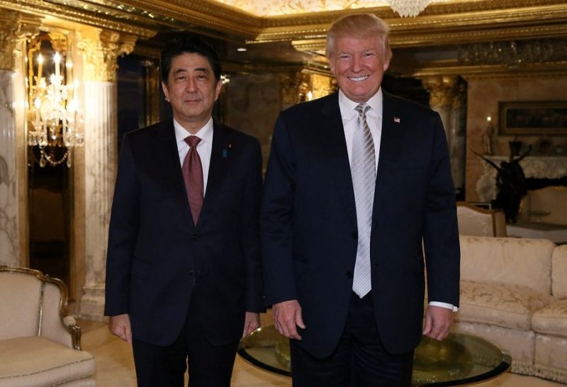 Primer ministro japonés cree que puede crear relación de confianza con Trump