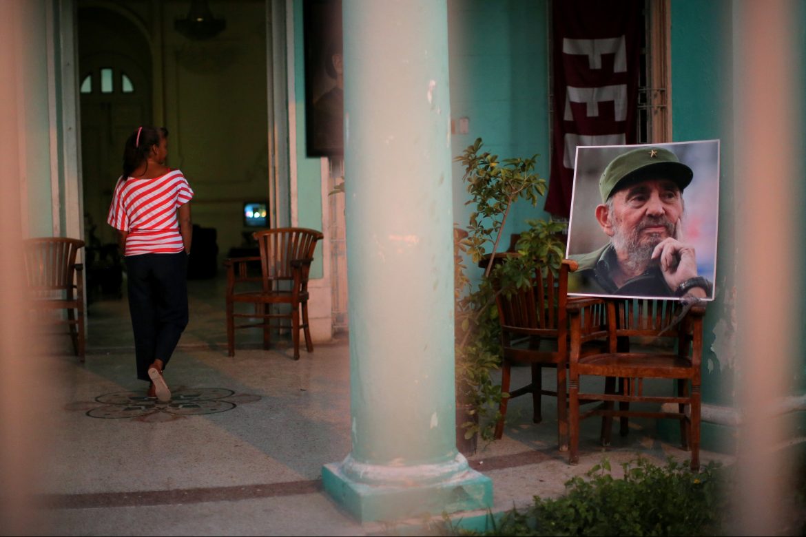 Sin la sombra de Fidel, disidentes esperan un giro en conmocionada Cuba