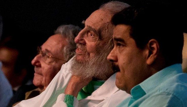 Cubanos atónitos tras la muerte de Fidel Castro