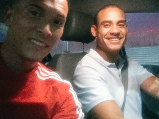 El delantero Blas Pérez se hace selfie viajando en Uber por segunda vez