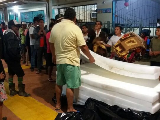 Huracán Otto azota Nicaragua y Costa Rica sin víctimas, miles de evacuados