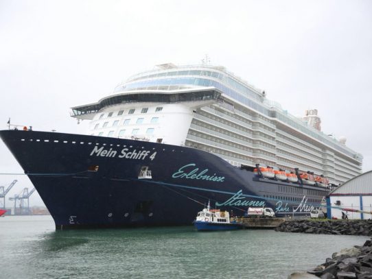 Puerto Colón 2000 recibe al crucero Mein Schiff 4 de la línea alemana TUI Cruises