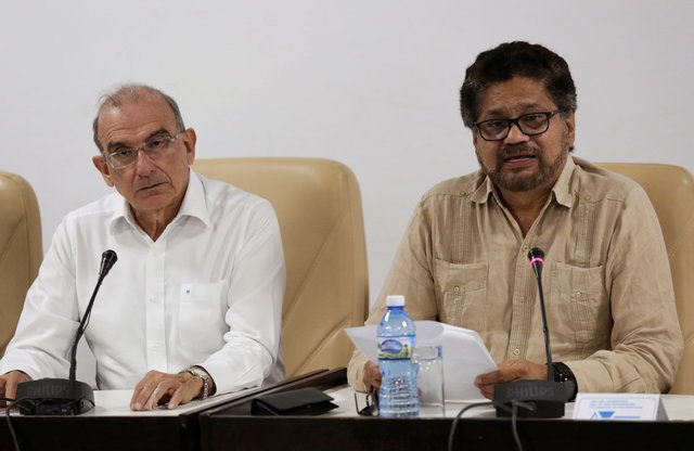 Oposición colombiana analiza nuevo acuerdo entre el gobierno de Juan Manuel Santos y FARC