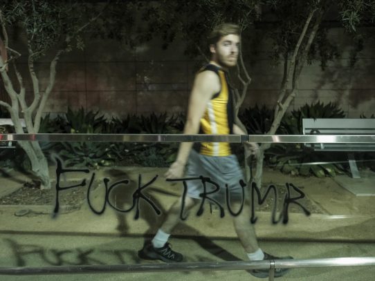 Una indigente en Los Ángeles va a la cárcel por grafiti contra Trump