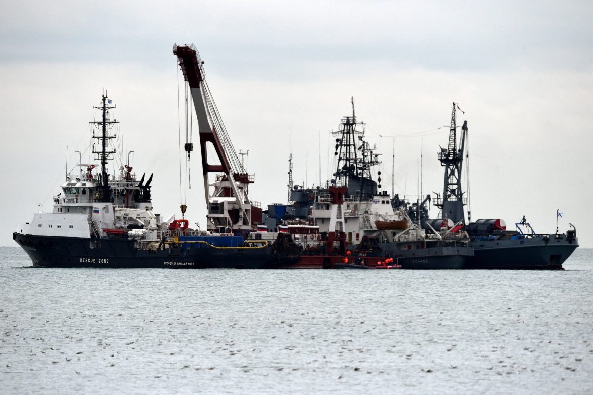 Encuentran segunda caja negra de avión ruso accidentado en el mar Negro