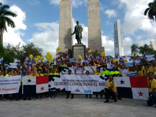 "El selfie de la dignidad" por la libertad de La Estrella de Panamá y El Siglo