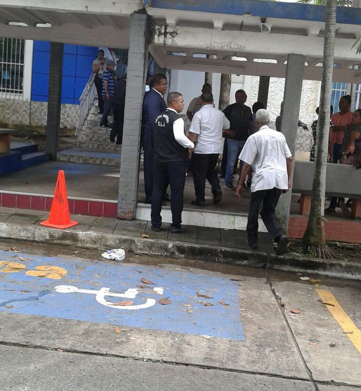 Capturan a dos presuntos asaltantes por robo en Caja de Ahorro de la Universidad de Panamá