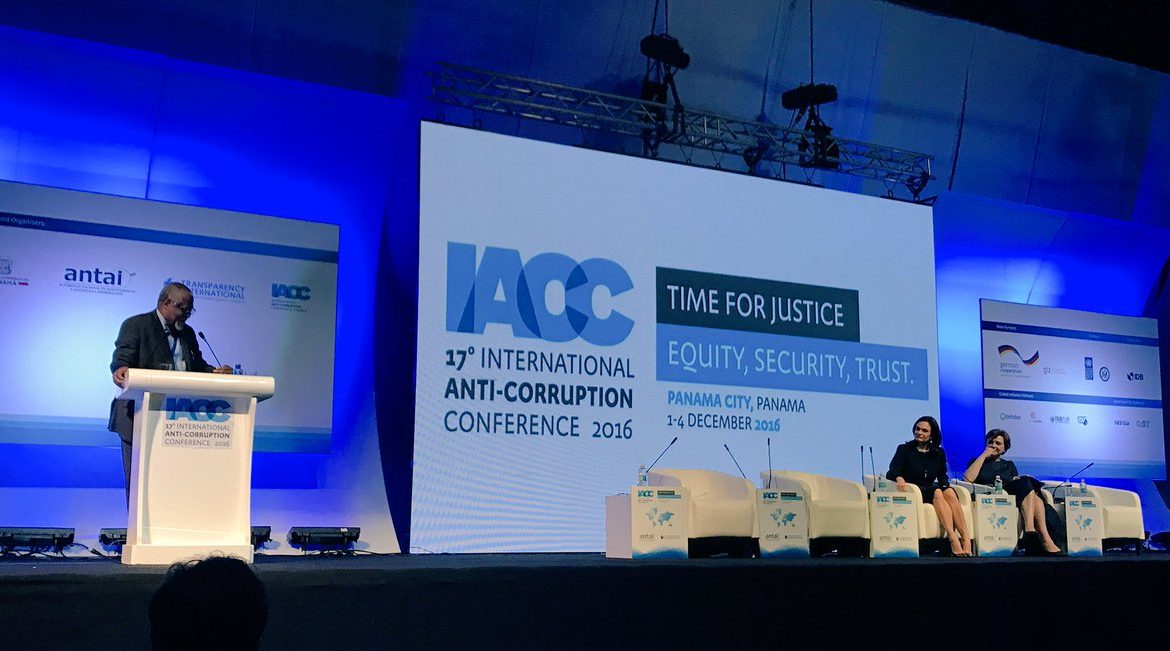 Transparencia Internacional exige castigo para funcionarios corruptos