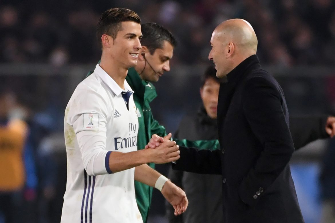 "¡Entre Cristiano y yo, yo!", bromea Zidane sobre quién es mejor