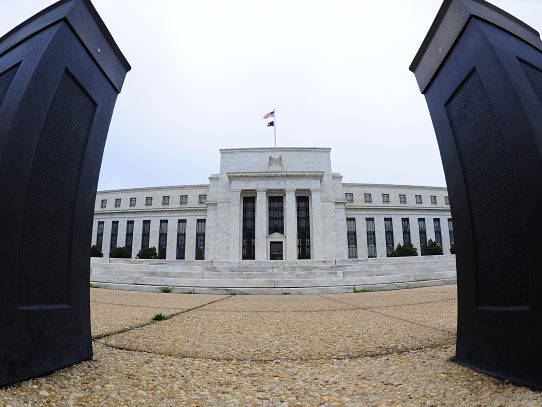 Reserva Federal de EEUU, ahogada en conjeturas por planes económicos de Trump