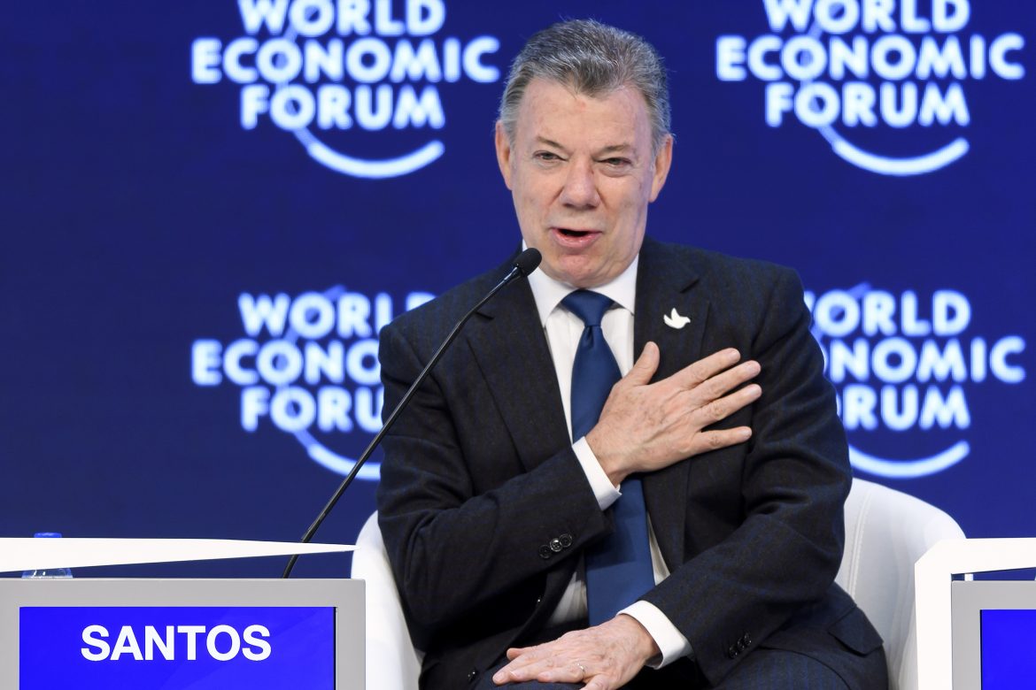 Santos anuncia acuerdo con guerrilla ELN para iniciar diálogo de paz