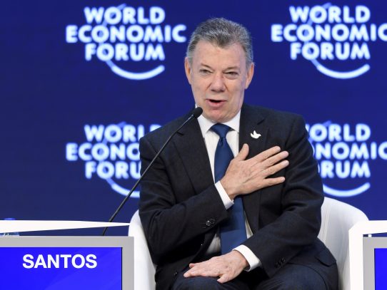Santos anuncia acuerdo con guerrilla ELN para iniciar diálogo de paz