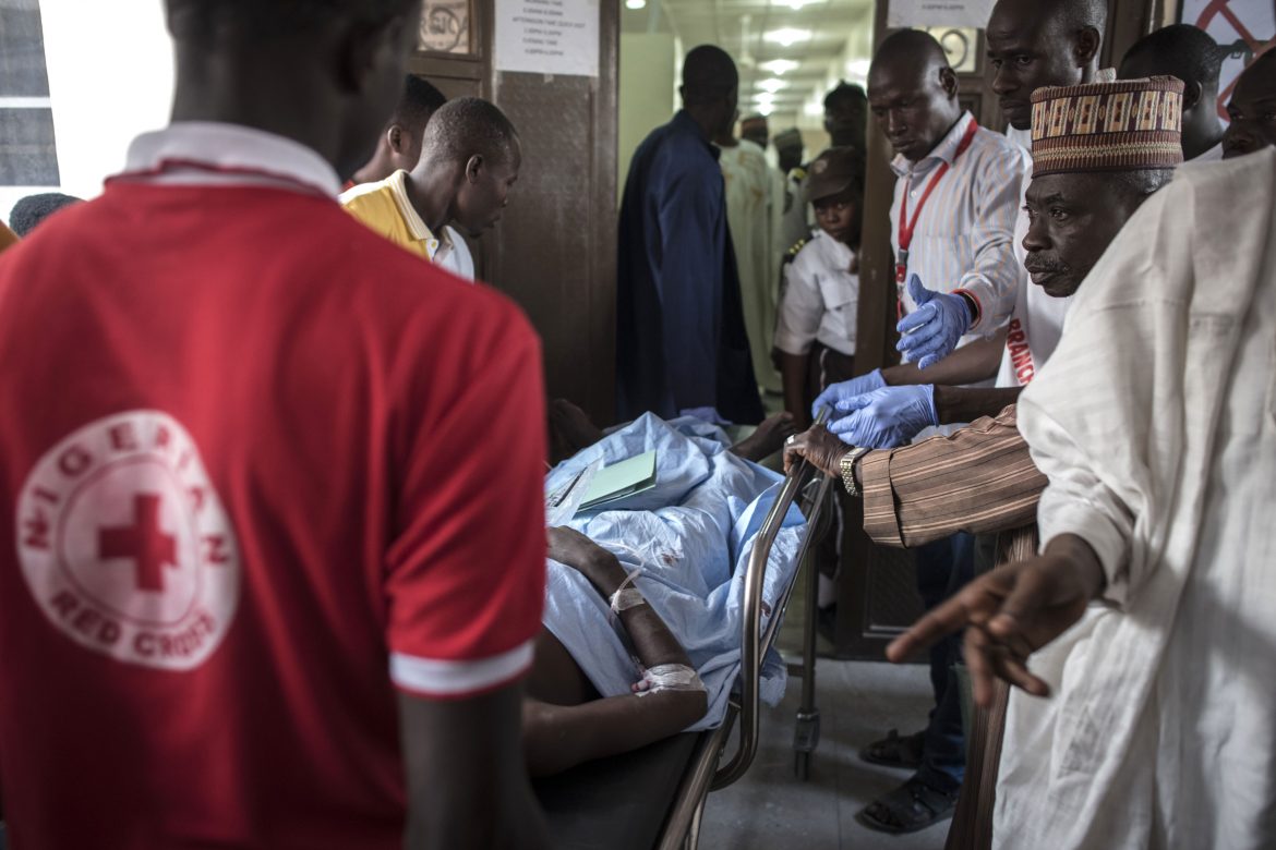 Decenas de muertos en Nigeria en bombardeo por error de campo de desplazados