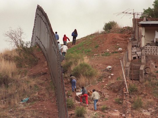 Trump se prepara para lanzar su muro en la frontera con México
