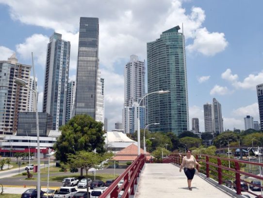 Panamá debe adoptar estándares internacionales de transparencia fiscal.