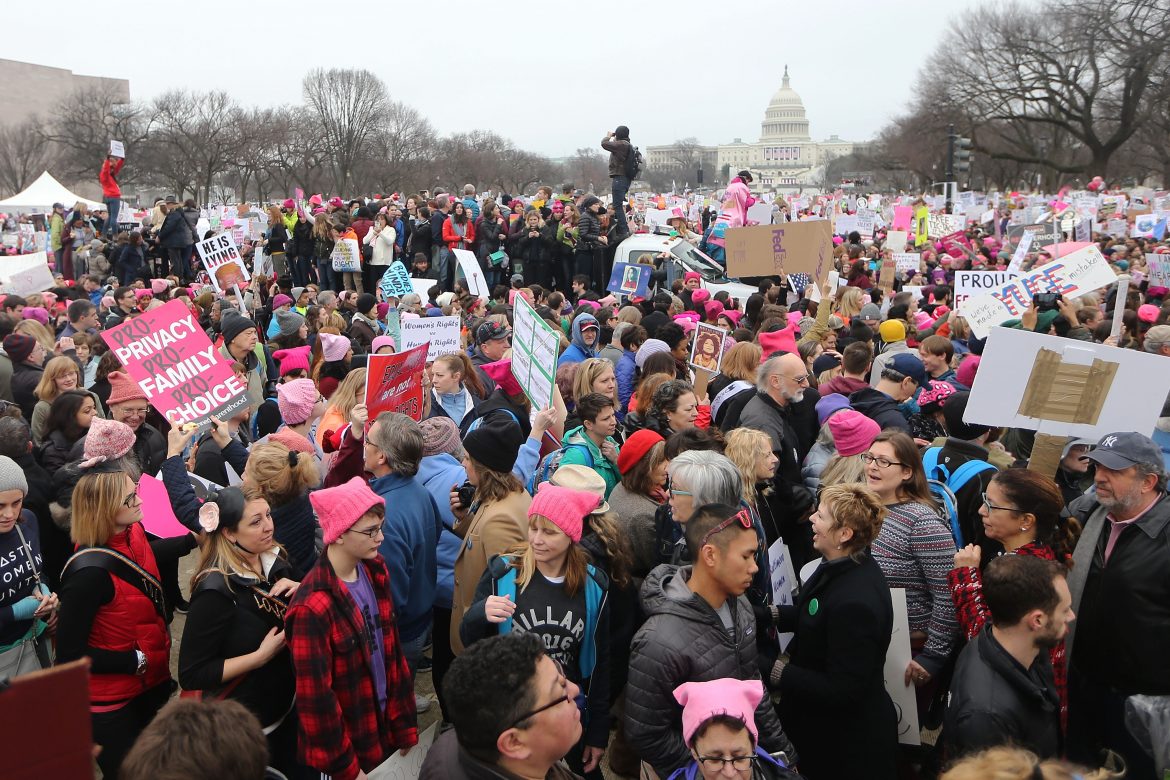 Cientos de miles en marcha de mujeres contra Trump en EEUU