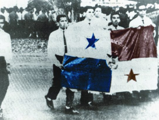 Universidad de Panamá conmemora la gesta patriótica del 9 de enero