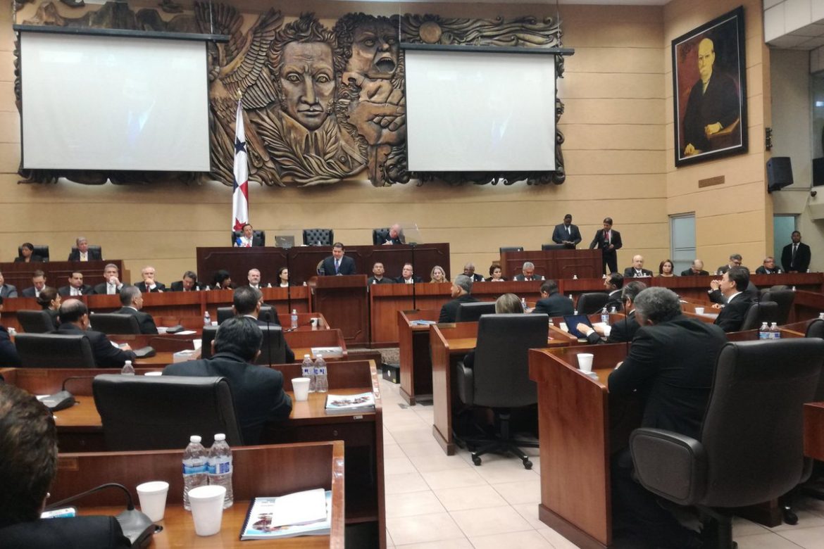 Asamblea Nacional polarizada por elección de nuevo magistrado del TE