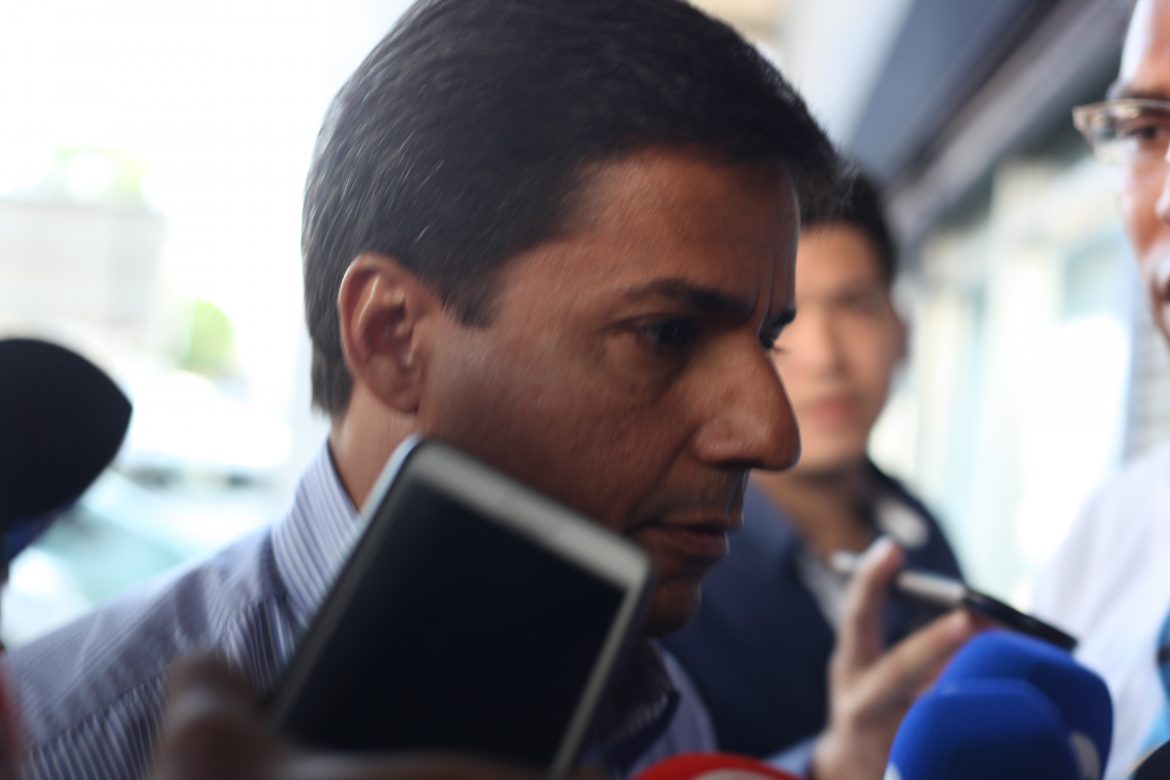 Ordenan detención provisional de Federico "Pepe" Suárez exministro del MOP por caso Blue Apple