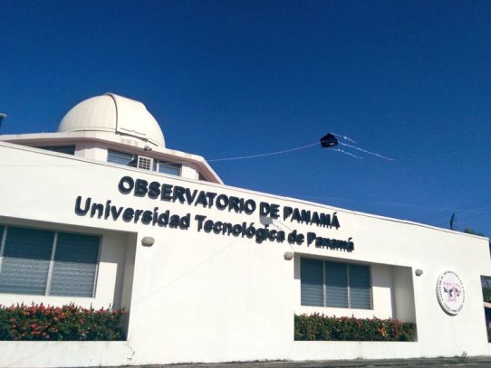 Observatorio Astronómico de la UTP abre inscripciones para el Astrocamping de Verano 2017