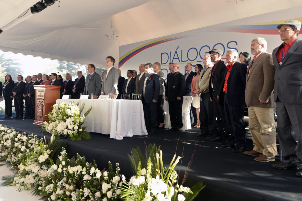 Gobierno de Colombia y ELN inician negociaciones de paz en Ecuador