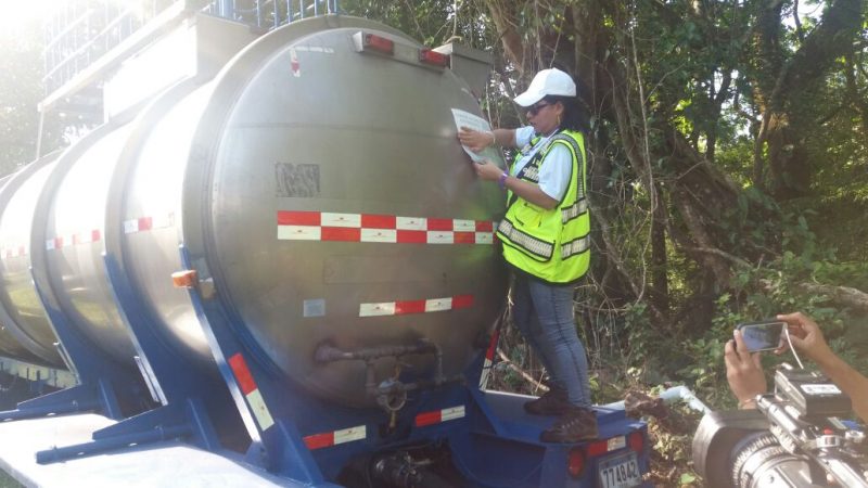 MiAmbiente supervisa carga de agua a carros cisternas para los "culecos"