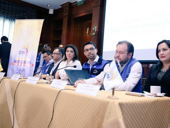 Consejo Electoral anunciará el jueves si habrá o no balotaje en Ecuador
