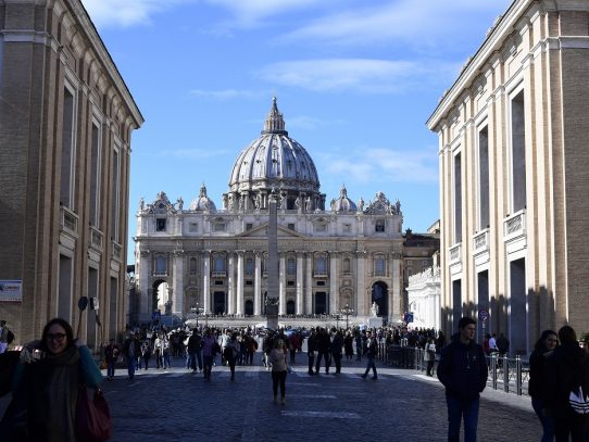 Organización internacional pide poner fin a abusos sexuales en la Iglesia católica