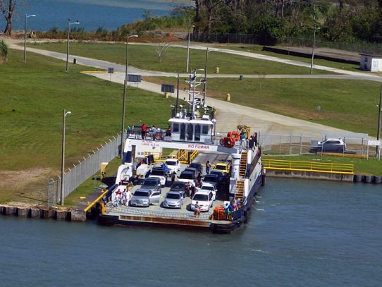 Suspenden temporalmente servicio de ferry en Colón por mantenimiento