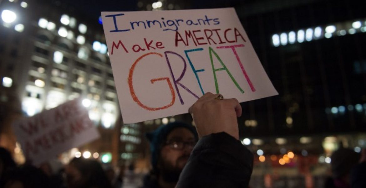 Restaurantes se unen a la protesta en Washington y cierran en el "día sin inmigrantes"
